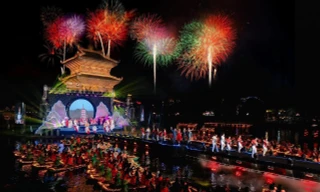 Pháo hoa ‘Rực Rỡ Hoa Lư’ đêm 30/4