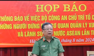 Cục Xuất Nhập cảnh lý giải vướng mắc khi làm hộ chiếu trực tuyến