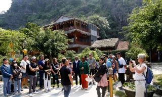 Ninh Bình đón trên 235.000 lượt khách trong 3 ngày Tết