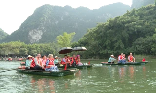 Đoàn đại biểu Đảng Cánh tả Đức thăm và làm việc tại Ninh Bình