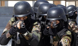 Đội nữ cận vệ xinh đẹp của Tổng thống Palestine