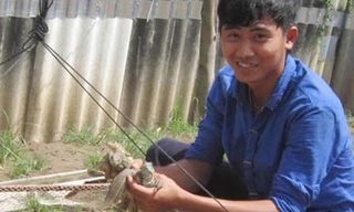 Anh Lĩnh thu hoạch dông thương phẩm - Ảnh: Trần Thanh Phong 