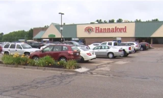 Siêu thị Hannaford ở thị trấn Raymond, bang New Hampshire, nơi bán ra chiếc vé trúng giải độc đắc Powerball. Ảnh: CBS