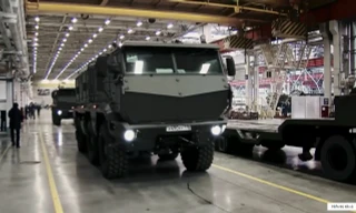 Quá trình lắp ráp, thử nghiệm thiết giáp 'Cuồng phong' Nga