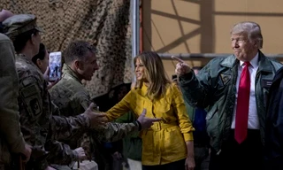 Tổng thống Mỹ Donald Trump và Đệ nhất phu nhân Melania đến thăm căn cứ Mỹ ở Iraq.