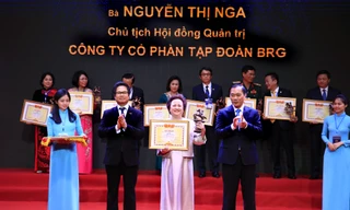 Madame Nguyễn Thị Nga được vinh danh trong Top 20 doanh nhân tiêu biểu nhất năm 2019
