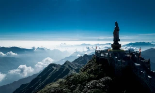 Làm sao để thoát nghèo và cái “phao cứu sinh” từ du lịch