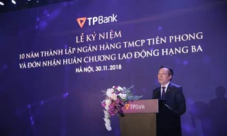 Ông Đỗ Minh Phú trong sự kiện Kỉ niệm 10 năm thành lập TPBank và đón nhận Huân chương lao động Hạng Ba