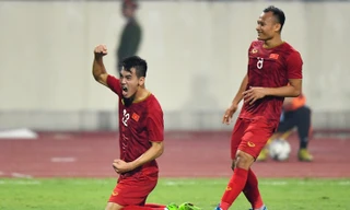 Những chiến thắng nối tiếp nhau của các tuyển thủ Quốc Gia Việt Nam ở loạt trận vừa qua khiến người hâm mộ cả nước vỡ òa hạnh phúc.