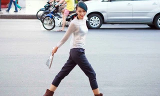 Trang Khiếu diện áo lưới xuyên thấu khoe nội y