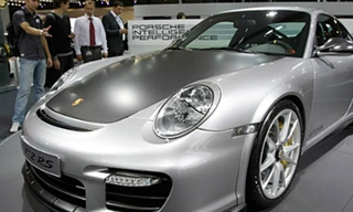 Xe sang đã được tiêu thụ mạnh tại Nga từ năm 2014. Ảnh: AP