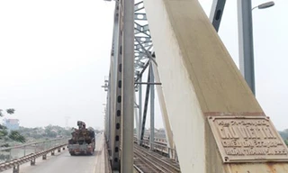 Xe con được qua cầu Việt Trì miễn phí từ ngày 21/8