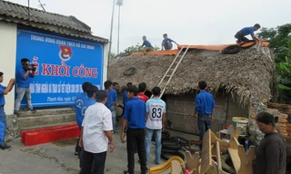 Tặng quà cho cựu TNXP