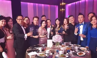 Hình ảnh trong lễ cưới của nữ ca sĩ Malaysia và chồng 71 tuổi.