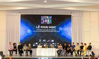 Ban tổ chức và các nhà thiết kế tham gia VIFE 2019 trả lời câu hỏi của báo chí