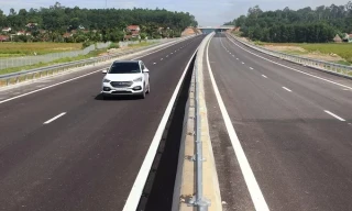 Cao tốc Đà Nẵng - Quảng Ngãi sẽ kết nối với các dự án cao tốc sắp xây dựng. Ảnh: Đắc Thành. 