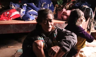 Ông Cao Ống và vợ là hai trong những người Chứt cuối cùng thời kỳ sống trong hang đá.