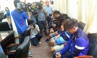 Các cầu thủ bóng đá Đồng Nai tại trụ sở C45.