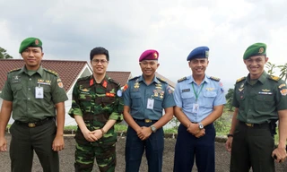 Vương Thiện Huy (24 tuổi, thí sinh Olympia năm 12) đang nghiên cứu theo chương trình thực tập dài hạn tại phòng thí nghiệm tên lửa đẩy thuộc Cơ quan Hàng không Vũ trụ Mỹ (NASA). Huy tiết lộ với Zing.vn mình đang tham gia cải tiến kính viễn vọng không gian