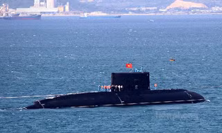 Hải quân Việt Nam đưa vào biên chế 6 tàu ngầm Kilo 636