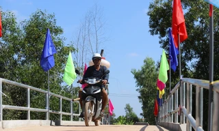 Người dân xã Mỹ Thạnh không còn vất vã mỗi khi đi qua kênh Mương Ngang nữa