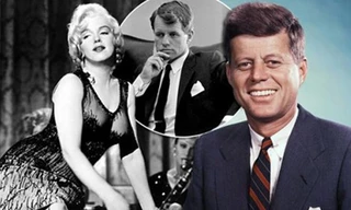 Marilyn đã từng than phiền mình chỉ là “miếng thịt thơm ngon” cho 2 anh em nhà Kennedy chuyền tay nhau.