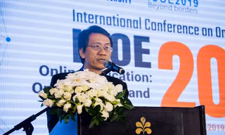 PGS.TS Vũ Hữu Đức - Phó Hiệu trưởng phụ trách trường Đại học Mở TPHCM phát biểu tại hội thảo