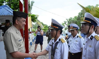 Hải quân Việt Nam - Philippines giao lưu trên đảo Song Tử Đông