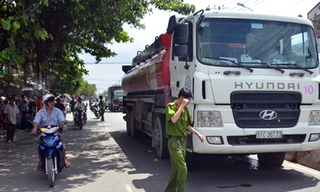 Xe bồn gây tai nạn. Ảnh: Sơn Hòa