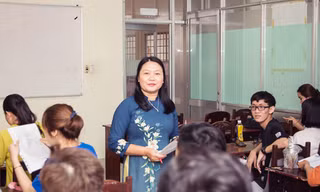 Cô Trần Thị Ánh Nguyệt giảng dạy tại Đại học (ĐH) Duy Tân