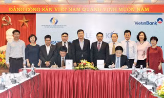 Tháng 5/2017, VietinBank và Trung tâm lưu ký Chứng khoán ký kết thỏa thuận phối hợp thanh toán bù trừ giao dịch CKPS