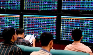 Vn-Index tiến sát 523 điểm sáng 14/1. Ảnh: H.H