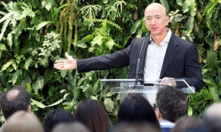 Jeff Bezos - Ảnh: Business Journals.