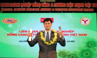 Đại diện Herbalife Việt Nam vinh dự nhận giải thưởng Rồng Vàng lần thứ 2 liên tiếp