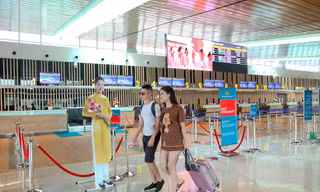 Cảng Hàng không quốc tế Vân Đồn vừa được Tổ chức Giải thưởng du lịch Thế giới (World Travel Awards) vinh danh là “Sân bay mới hàng đầu Châu Á 2019”.