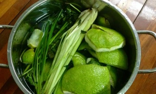 Nồi lá xông giải cảm.