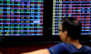 Một loạt cổ phiếu ngân hàng bị bán sàn trong phiên hôm nay (23/4). Ảnh minh họa