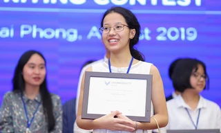 Nữ sinh Hà Nội giành giải nhất cuộc thi viết luận bằng tiếng Anh Write4Change