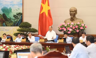 Chính phủ yêu cầu bãi bỏ các điều kiện kinh doanh bất hợp lý, không cần thiết. - Ảnh: VGP