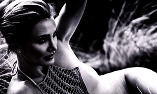 Cameron Diaz khoe thân khêu gợi 