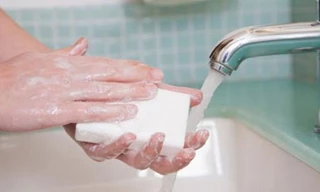 Xà phòng diệt khuẩn gây ung thư vú