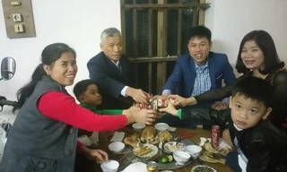 Bữa cơm quây quần trong dịp Tết là khoảnh khắc mà độc giả này nhớ nhất.