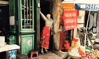 Từ Hy Đệ khoe ảnh rong chơi phố cổ Hà Nội