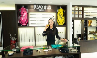 Theo chân Thuý Hằng đến showroom đầu tiên của Ryoma tại Việt Nam