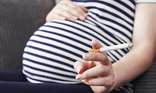 Phụ nữ hút thuốc gây nguy cơ sảy thai cao hơn không hút thuốc.