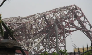 Lập tổ điều tra sự cố sập 2 tháp truyền hình trong bão số 10