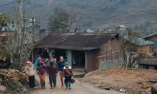 Cuộc đời người phụ nữ H'mong dẫn tour Sa Pa lên báo Tây