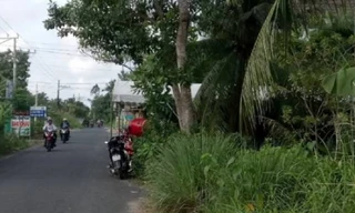 Phó hiệu trưởng tự tử nghi do bể hụi