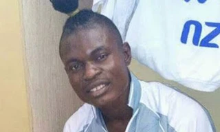 Trúng đạn lạc, cầu thủ Nigeria chết giữa chợ