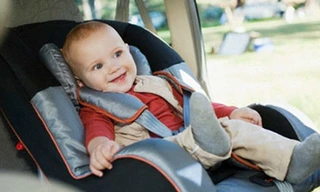 Ghế ngồi xe của trẻ chứa nhiều vi khuẩn và nấm gây hại gấp đôi nhà vệ sinh.